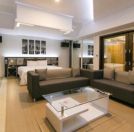 Soho Motel Taoyuan Eksteriør billede