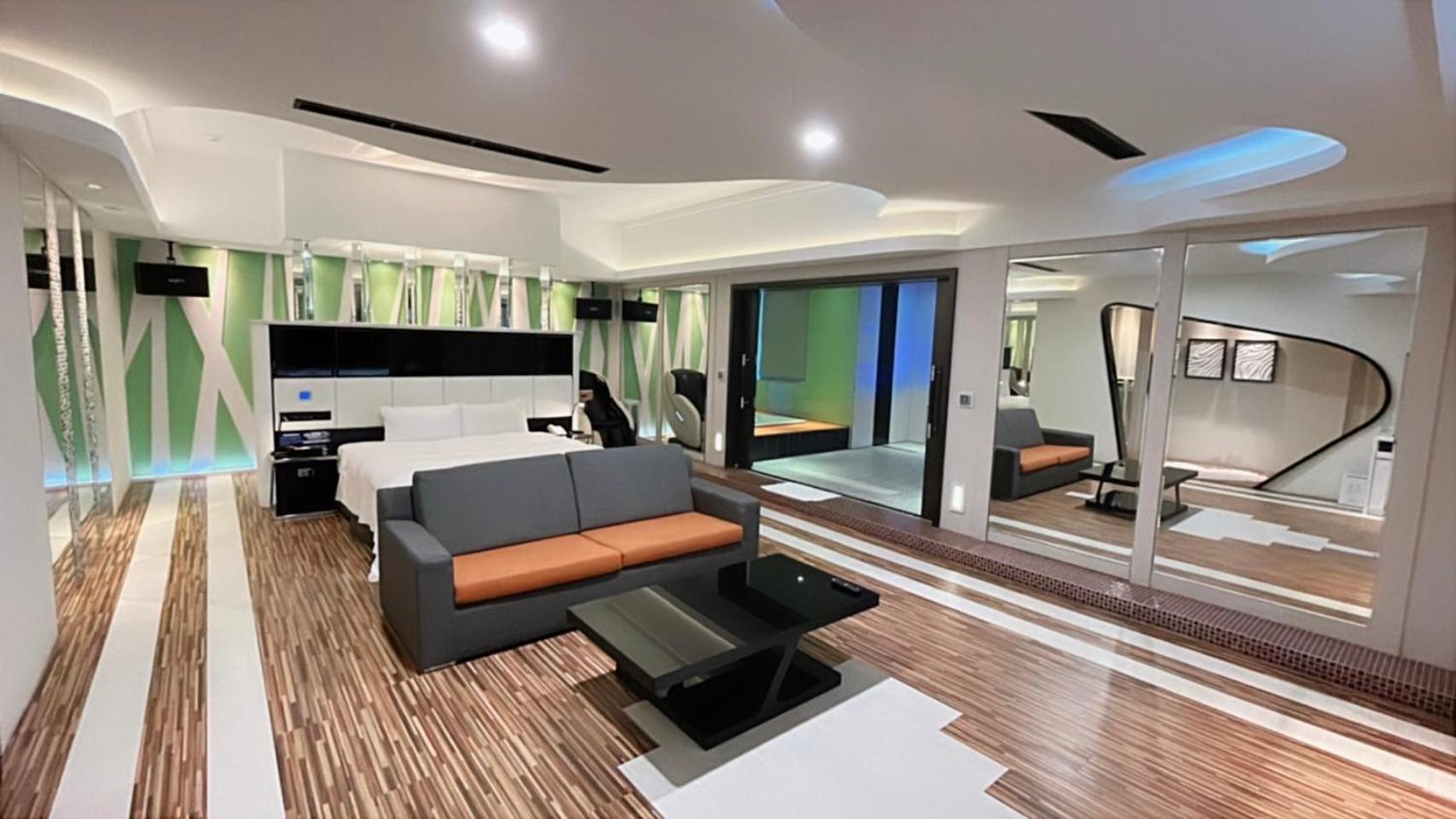 Soho Motel Taoyuan Eksteriør billede